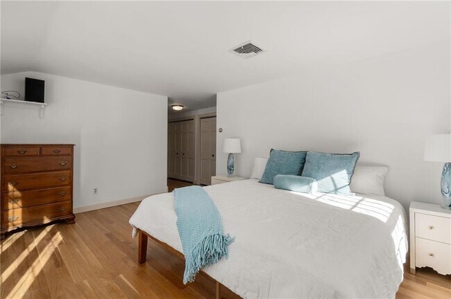 Building Photo - 1191 N MAIN Rd