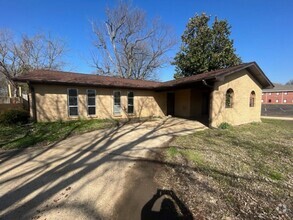 Building Photo - Renovated 3 Bedroom 2 Bath Home for Rent!