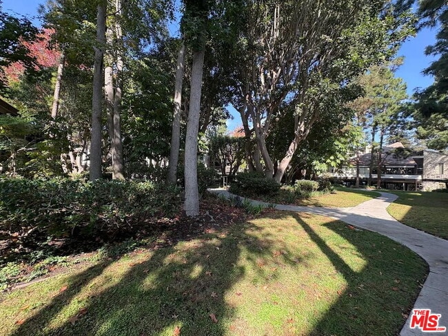 Building Photo - 7777 W 91st St