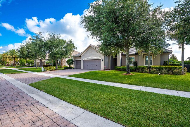 Building Photo - 3425 Siena Cir