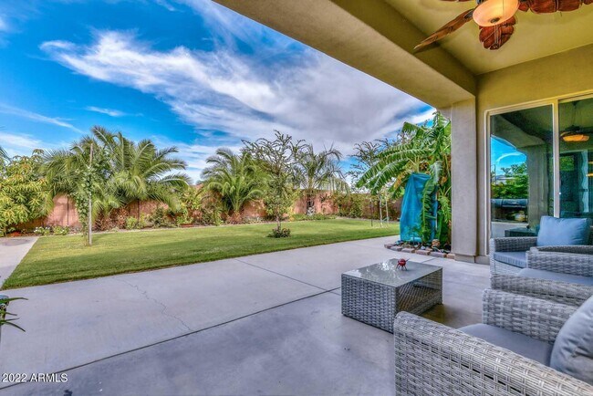 Building Photo - 19210 W Denton St