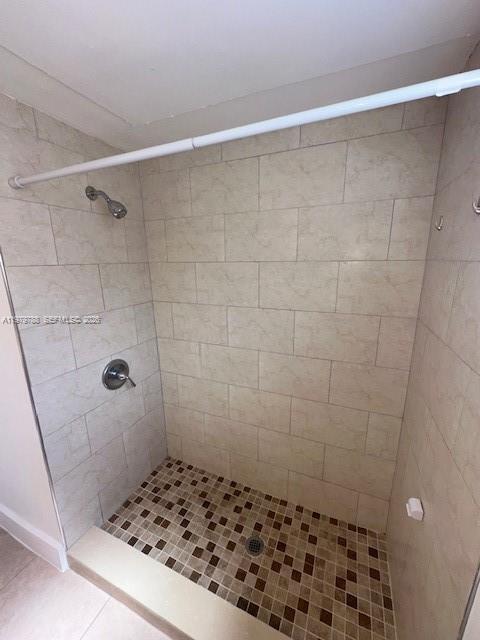 Building Photo - 7500 SW 82nd St