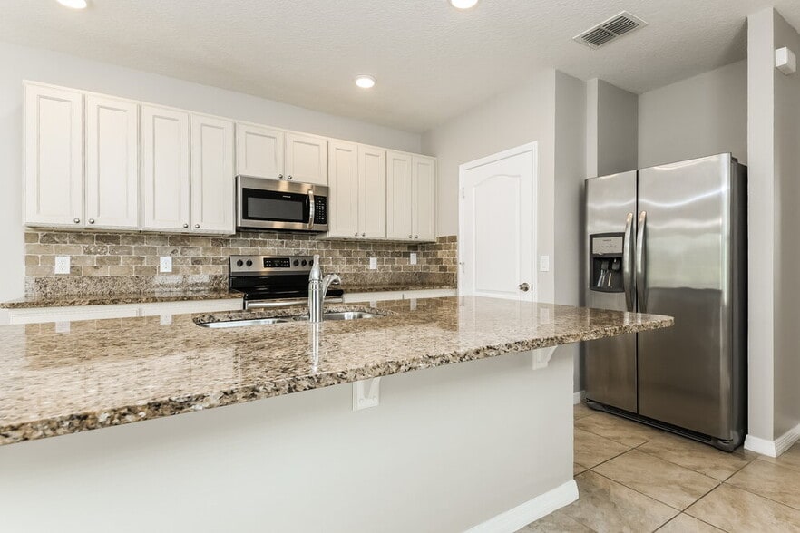 Building Photo - 3263 Grouse Ave