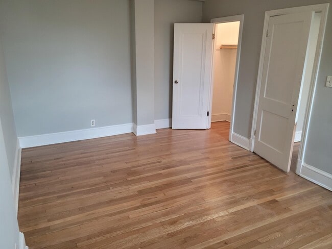 Building Photo - 1301 Longfellow St NW