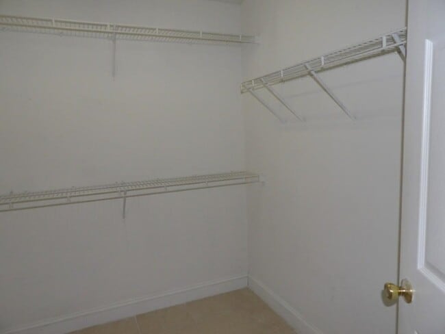 Building Photo - 5040 Capulet Cir