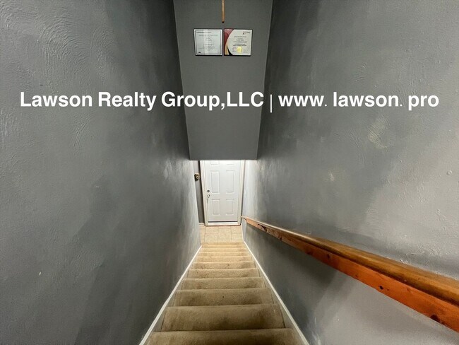 Building Photo - Peaceful Retreat with Outdoor Space-Botetourt County