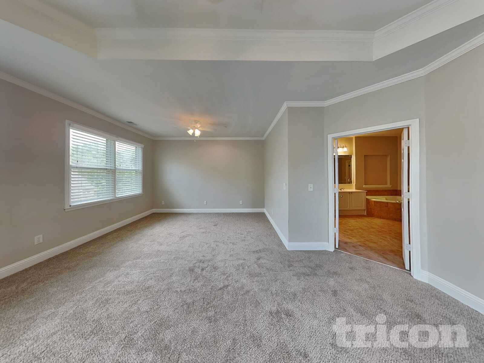 Building Photo - 1206 Comet View Tr SE