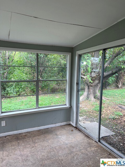 Building Photo - 1701 Chippendale Dr