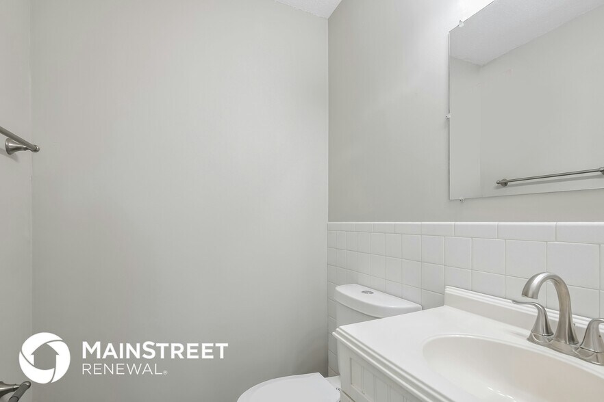 Building Photo - 5 Northwinds Dr