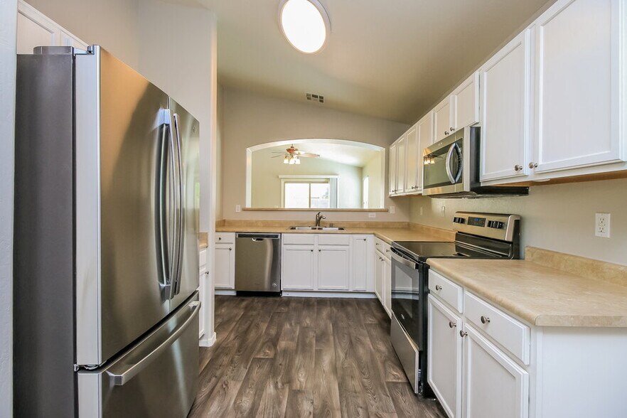 Building Photo - 18651 N Madison Rd