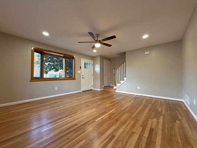 Building Photo - Beautiful 3 Bedroom 2 Bath House In Parkville