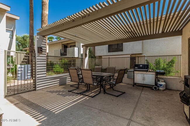 Building Photo - 6480 N 82nd St