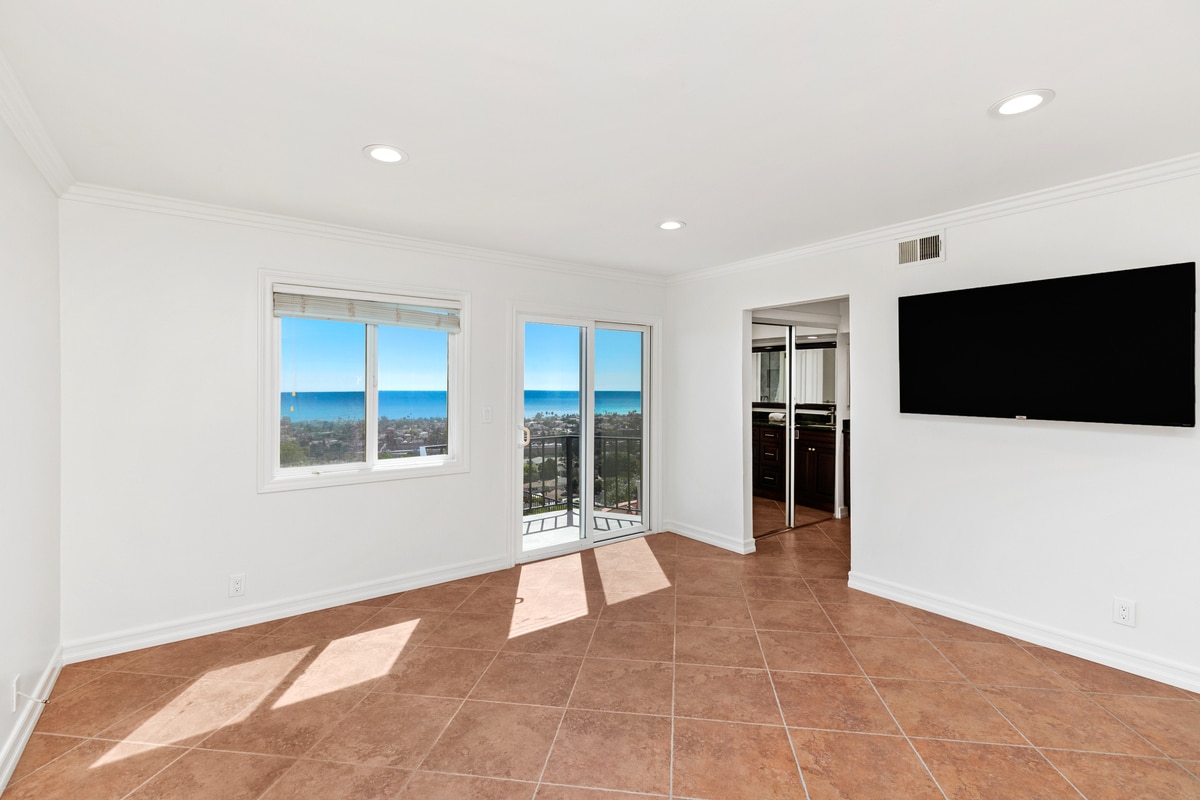 Upstairs primary bedroom - 4013 Via Manzana