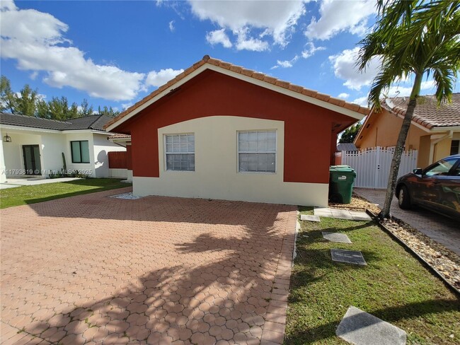 Building Photo - 1137 NW 128th Pl