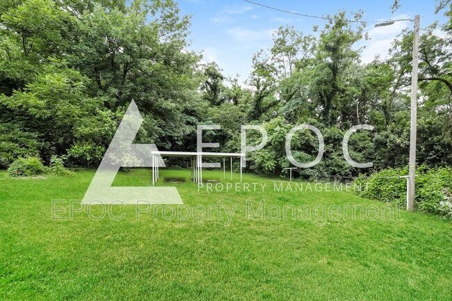 Building Photo - 1115 S Benbow Rd