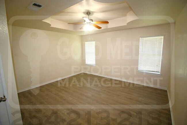 Building Photo - 602 Aries Ave