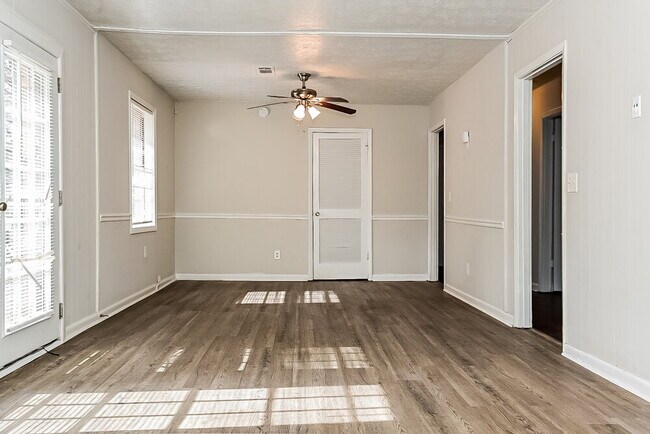 Building Photo - 246 Bellwood Ln