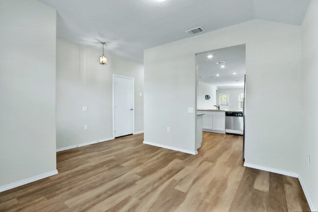 Building Photo - 6854 Hibiscus Falls