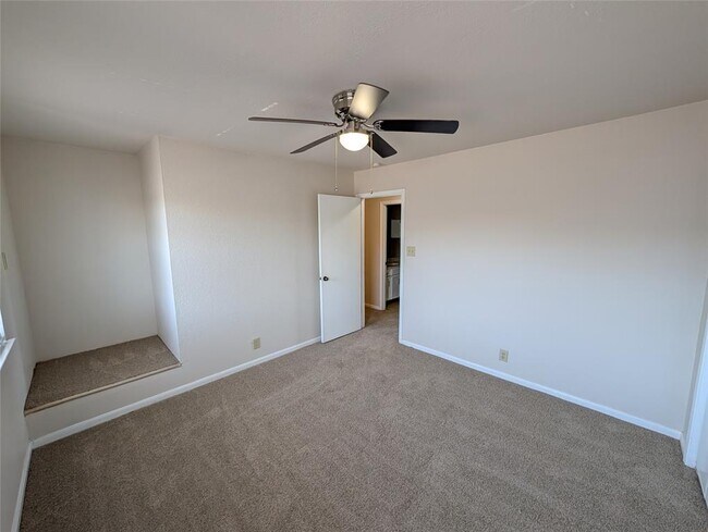 Building Photo - 7800 Northcrest Blvd