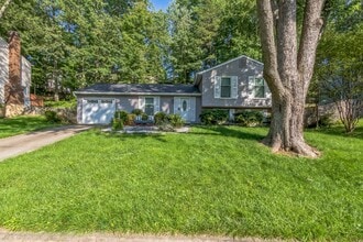 Building Photo - 15337 Edgehill Dr