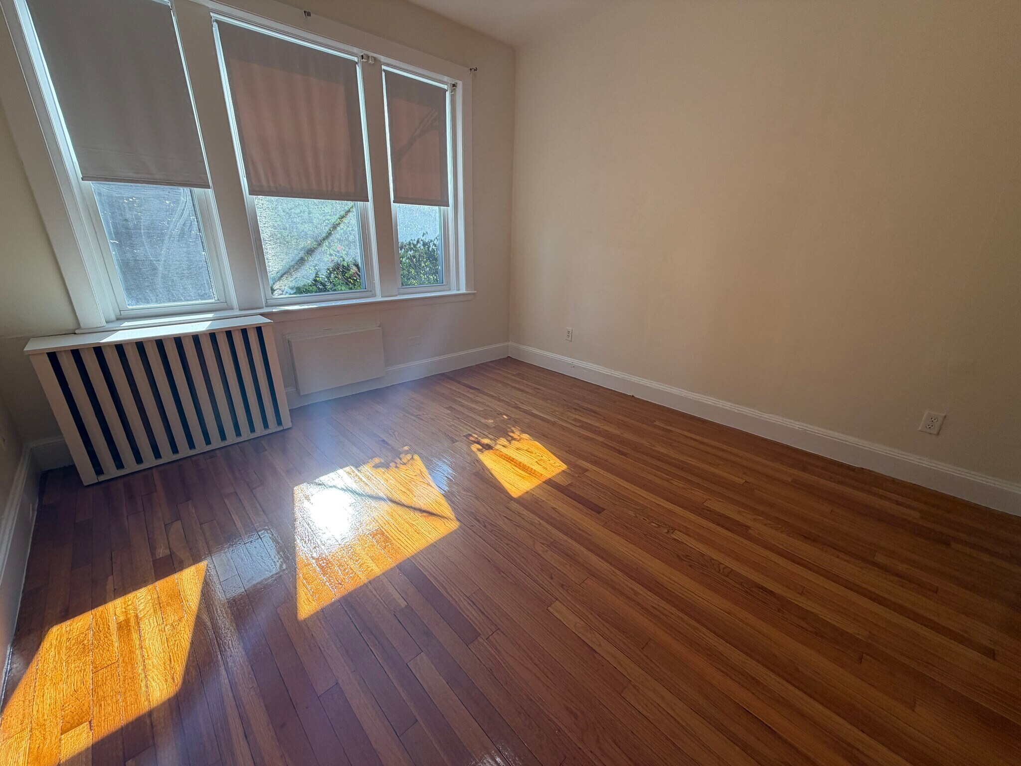 Building Photo - 306 Tappan St