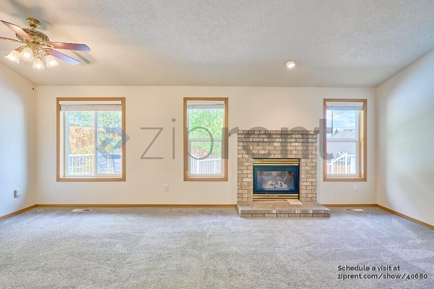 Building Photo - 13634 Barclay Hills Dr