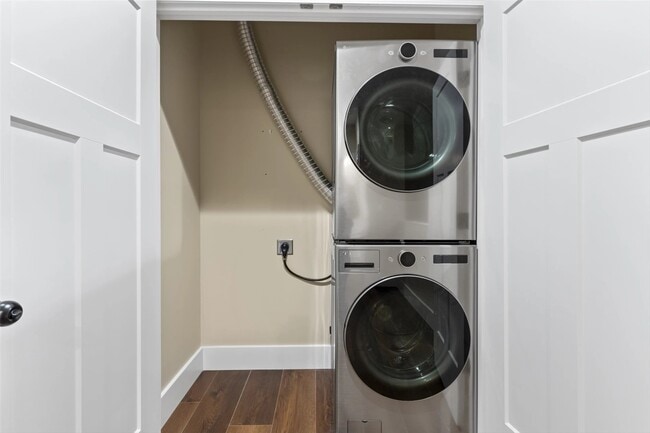 Building Photo - 5424 Delmar Blvd