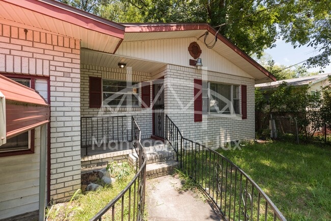 Building Photo - 2055 Talladega Rd