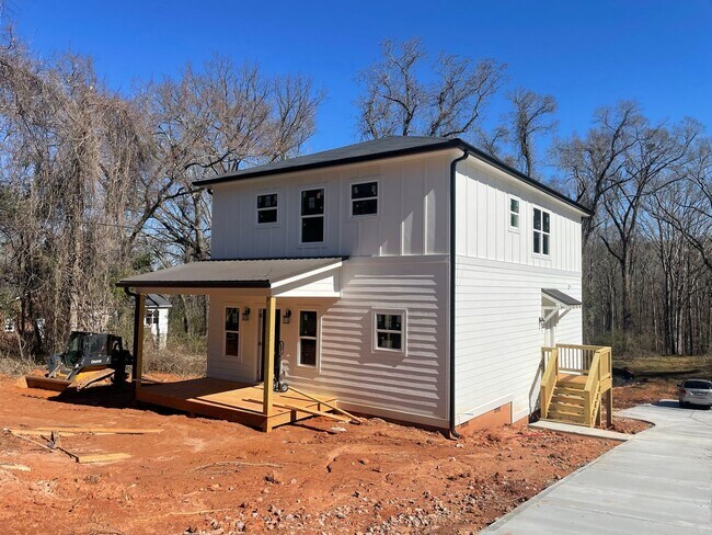 Building Photo - 755 Whitehall Rd