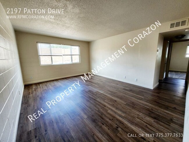 Building Photo - Newly upgraded upstairs 2 Bed, 1 Bath Apt ...