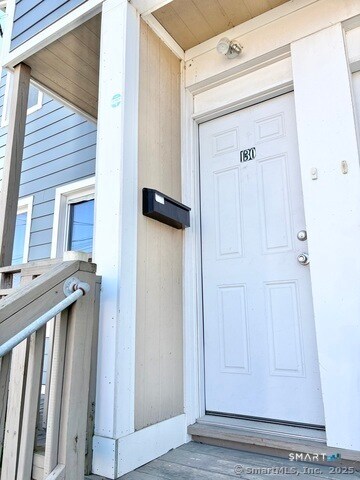 Building Photo - 126 Burroughs St