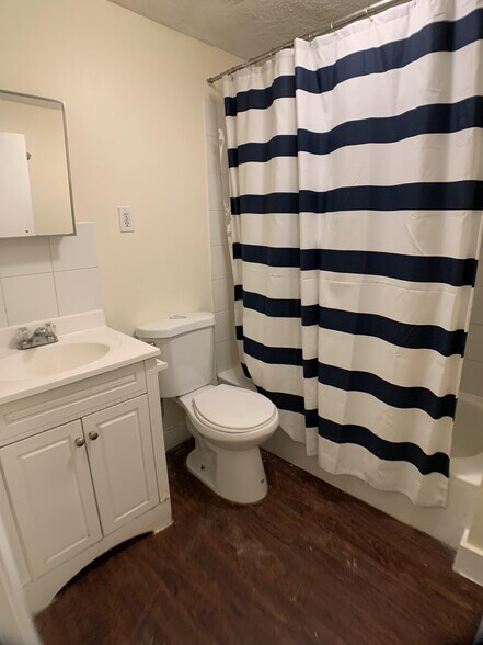 Building Photo - 65 Pleasant St