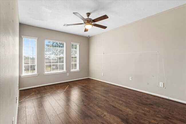 Building Photo - 16218 Bunker Ridge Rd