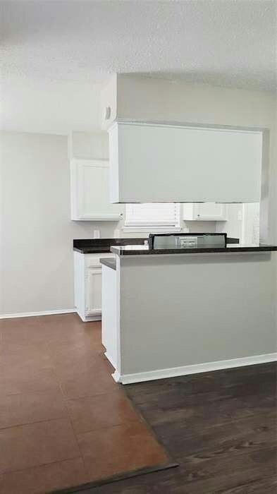 Building Photo - 209 Roberts Cir