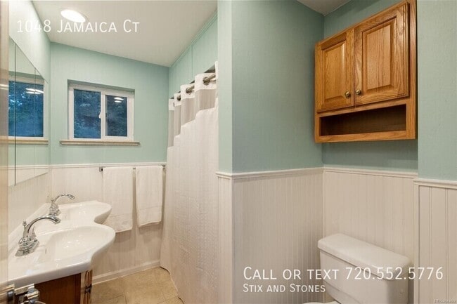 Building Photo - 1048 Jamaica Ct