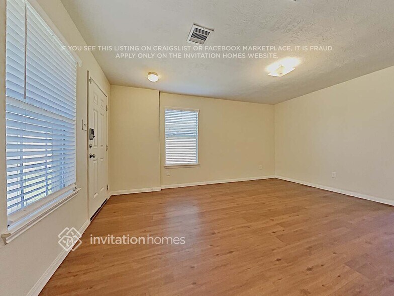 Building Photo - 15734 Regal Trace Ln