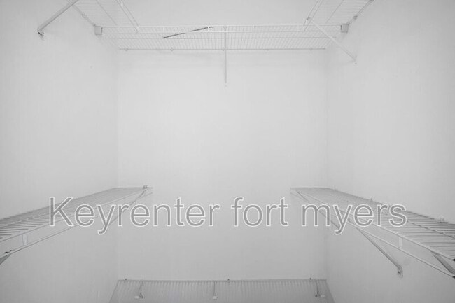 Building Photo - 4241 Bellasol Cir