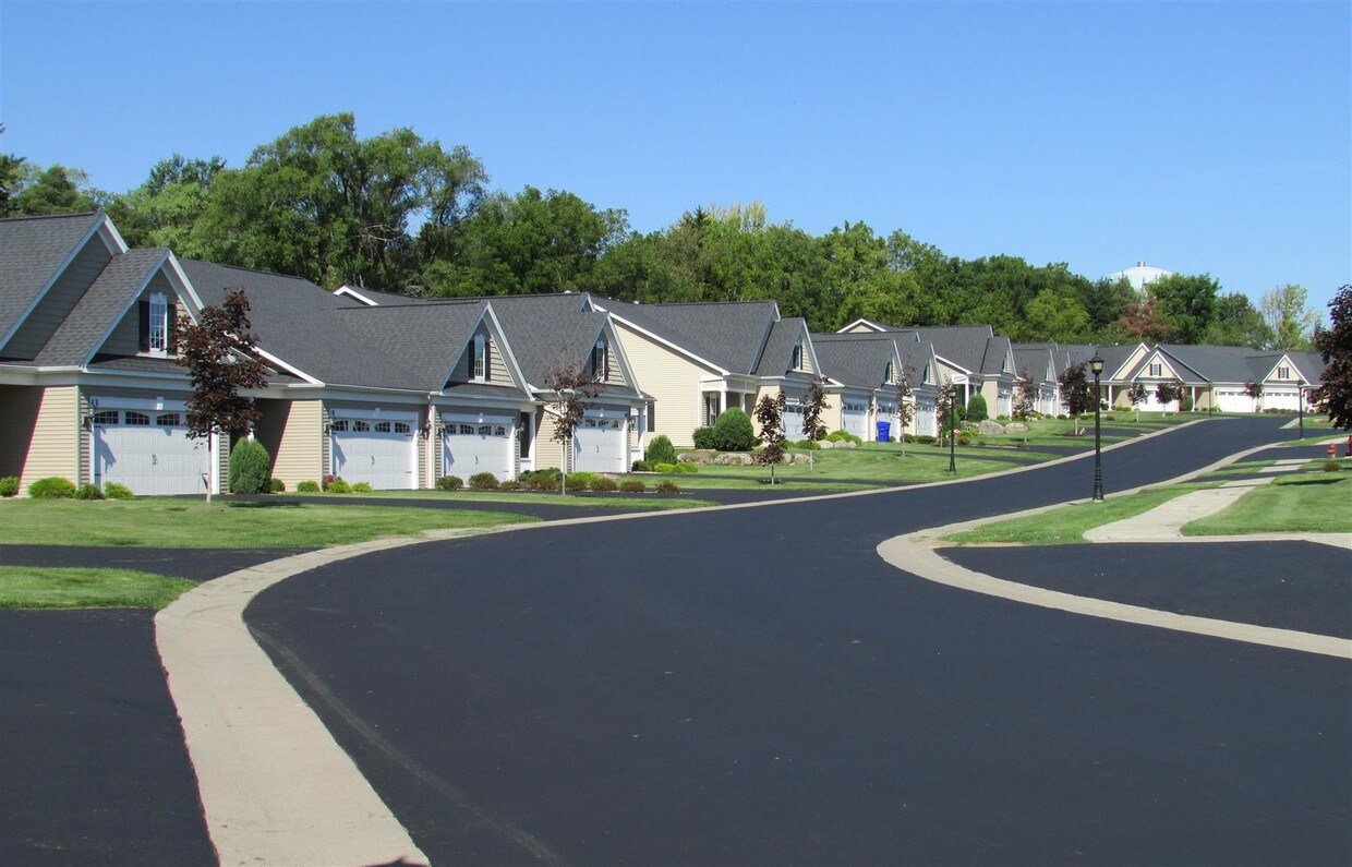 Cottage Grove Townhomes North Chili Ny Apartment Finder