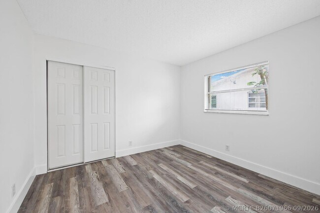 Building Photo - 6531 SW 19th St