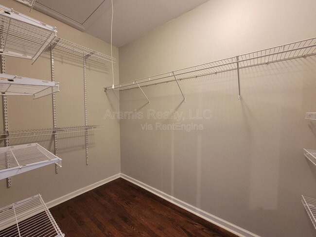 Building Photo - 3239 Osborne Rd NE