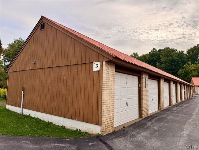Building Photo - 10 Foery Dr