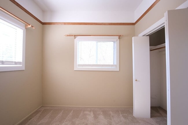 Building Photo - NOW AVAILABLE!! 2 Bedroom 1 bath in Turlock!