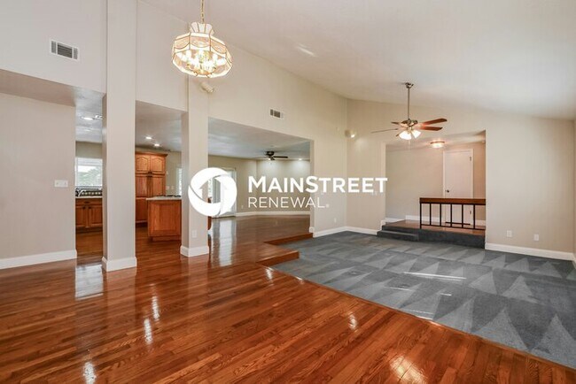 Building Photo - 4 Bedroom Pet-Friendly Home in LONGWOOD, FL with Main Street Renewal