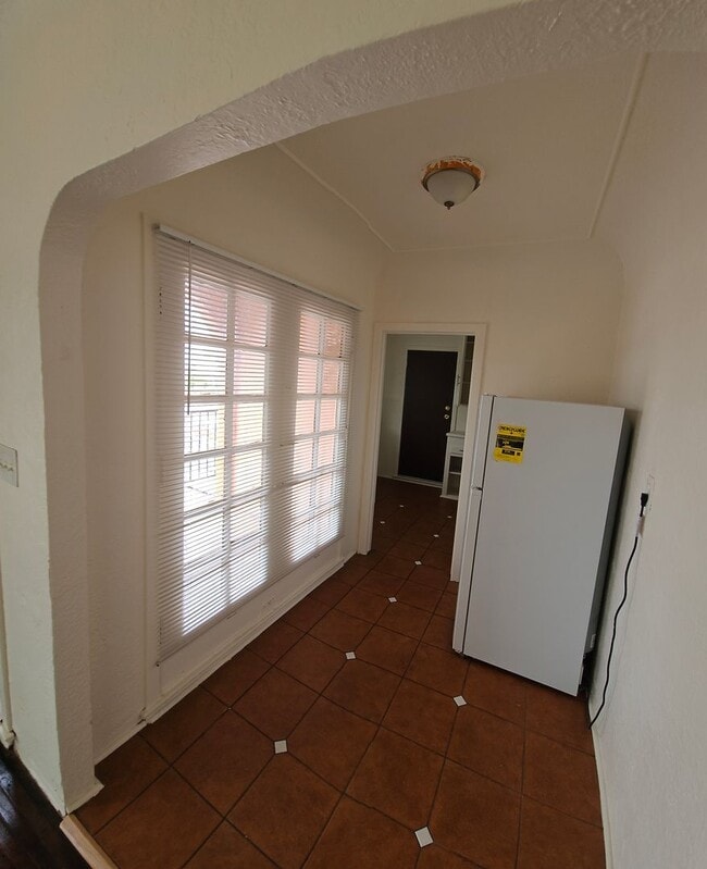 Building Photo - Vintage Spanish Style2 Bedroom in Golden Hill