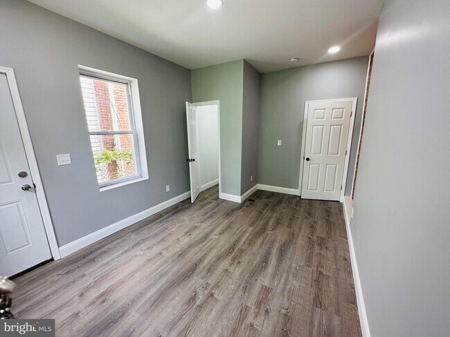 Building Photo - 3022 N Marshall St