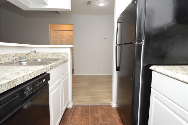 Building Photo - 8645 Fancy Finch Dr