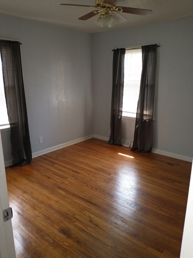 Building Photo - 1115 W Ashland St