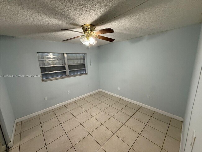 Building Photo - 1725 W 60th St