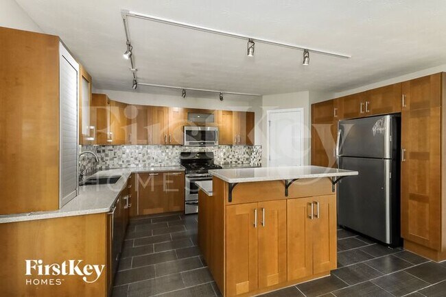 Building Photo - 117 River Pass Ct NE