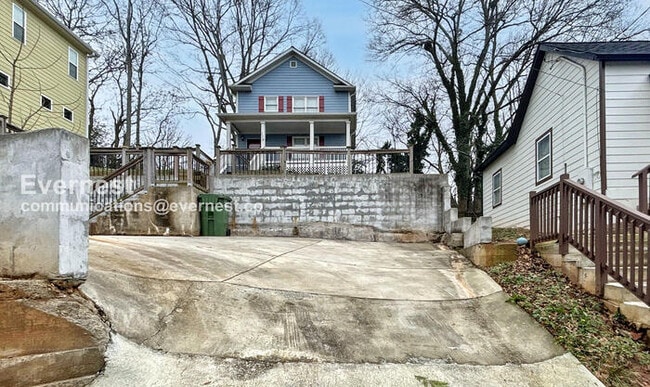 Building Photo - 116 Park Ave SE